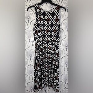 LOFT Black and White Aztec print knit dress size medium